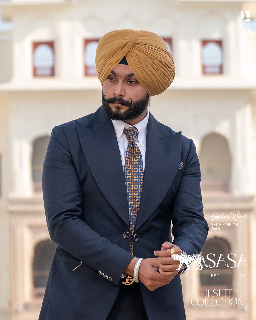Midnight Blue Two-Piece Suit for Modern Elegance and Timeless Style