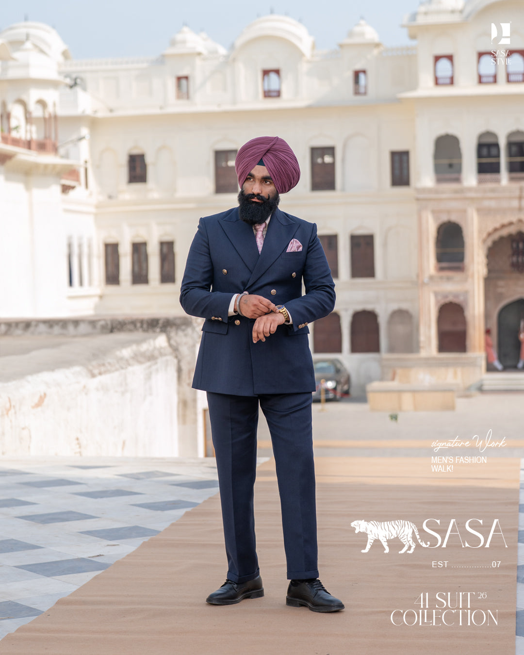 Midnight Blue Two-Piece Suit with Elegant Tailoring and Modern Appeal