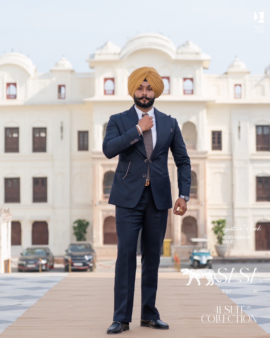 Midnight Blue Two-Piece Suit for Modern Elegance and Timeless Style